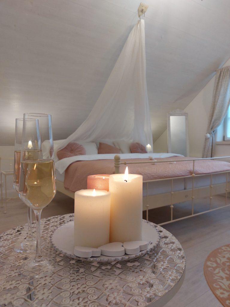 Romantika až na půdu Romantika až na půdu